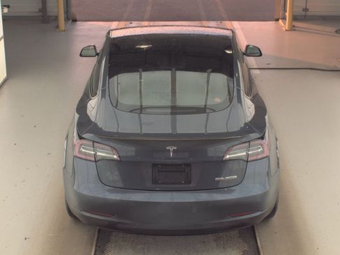 Used 2021 Tesla Model 3 Performance image 5