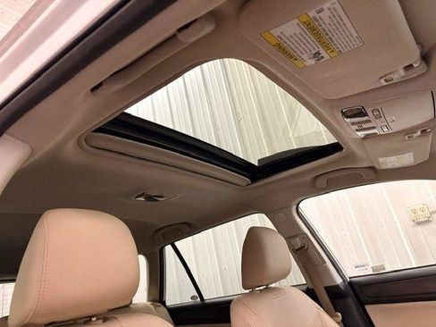 Used 2017 Subaru Outback 3.6R Limited AWD/4WD image 28