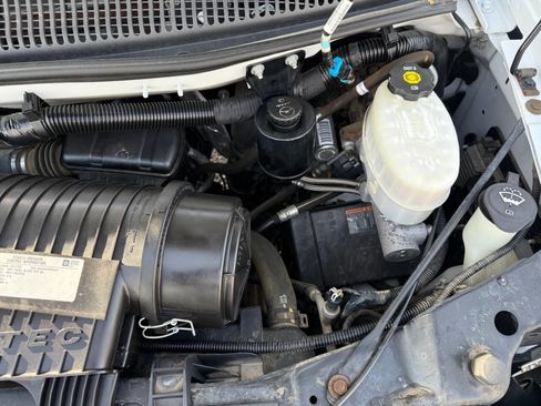 Used 2017 Chevrolet Express 2500 LS image 11