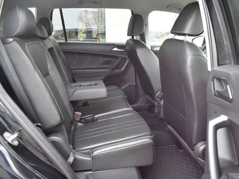 Used 2023 Volkswagen Tiguan SE FWD image 38