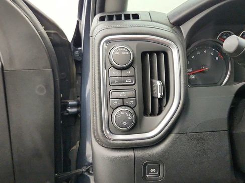 Used 2021 Chevrolet Silverado 1500 LT AWD/4WD image 16