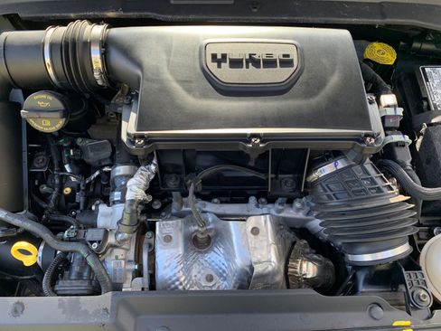 Used 2025 Jeep Compass Trailhawk w/ Trailer Tow Group image 30