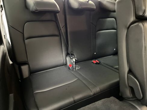 Used 2025 Nissan Pathfinder SL FWD image 28