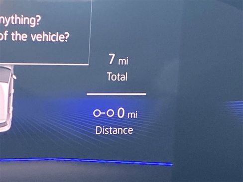 New 2026 Volkswagen Taos SE image 28