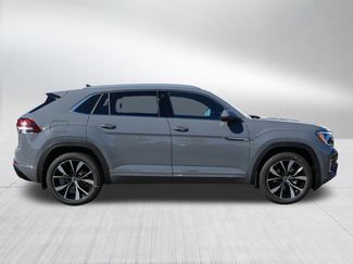 New 2026 Volkswagen Atlas Cross Sport SEL Premium R-Line AWD/4WD video 2