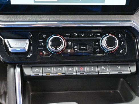 Used 2024 GMC Sierra 1500 Denali w/ Denali Reserve Package AWD/4WD image 25