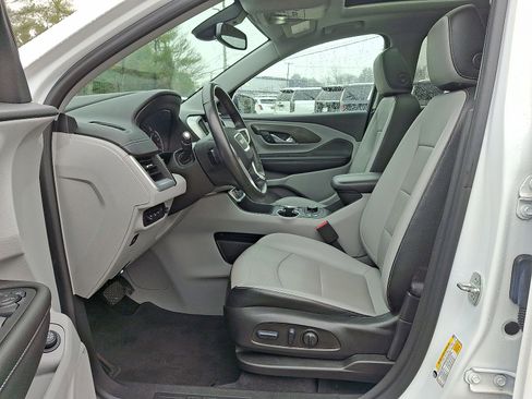 Certified 2022 GMC Terrain SLT w/ Tech Package image 11