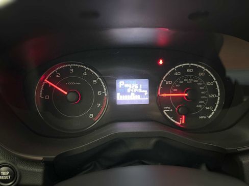 Used 2019 Subaru Crosstrek 2.0i Premium AWD/4WD image 10