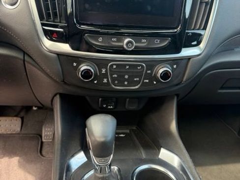 Used 2023 Chevrolet Traverse High Country AWD/4WD image 8