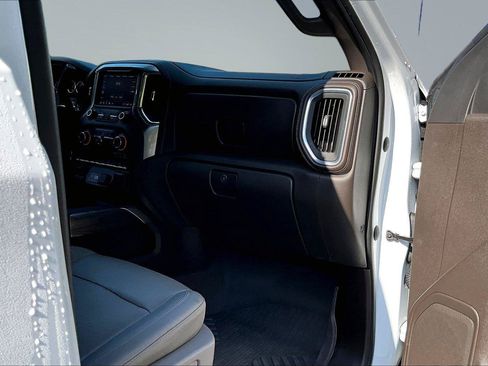 Used 2021 Chevrolet Silverado 1500 LTZ AWD/4WD image 17
