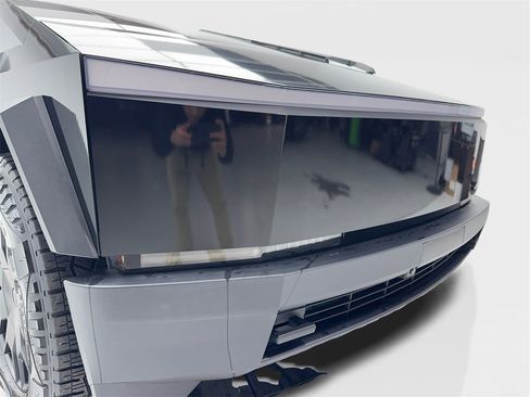 Used 2024 Tesla Cybertruck AWD Crew Cab image 3