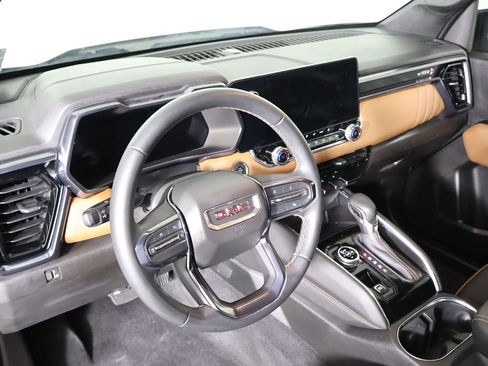 Used 2024 GMC Canyon AT4 w/ Technology Package image 6