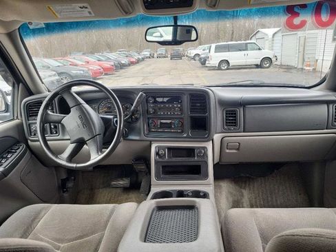 Used 2003 GMC Yukon SLE image 9
