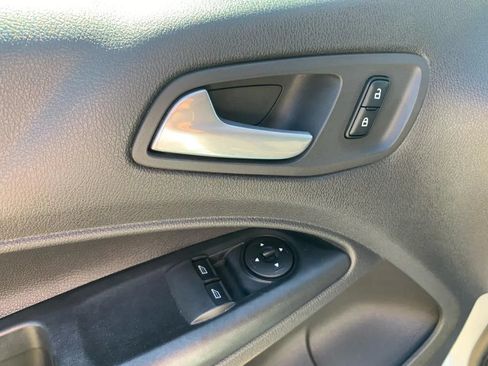 Used 2018 Ford Transit Connect XLT FWD image 19