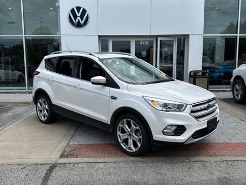 Used 2019 Ford Escape Titanium FWD image 1