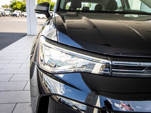 New 2026 Volkswagen Taos S image 6