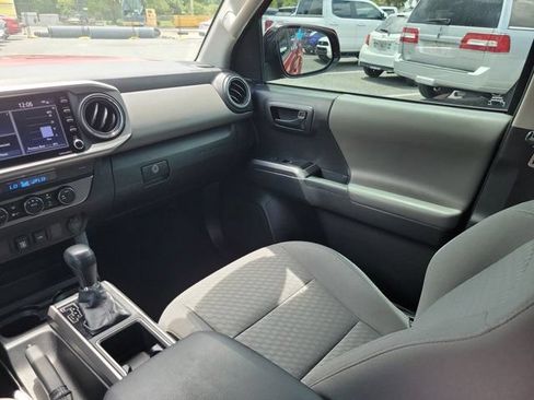 Used 2022 Toyota Tacoma SR5 w/ Technology Package RWD image 23