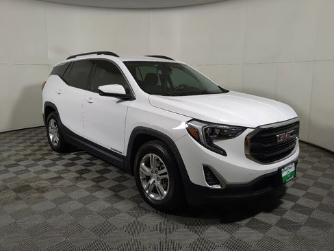 Used 2020 GMC Terrain SLE w/ Driver Convenience Package FWD image 13