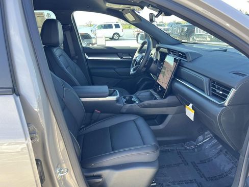 New 2026 GMC Terrain Elevation w/ Elevation Premium Package image 29