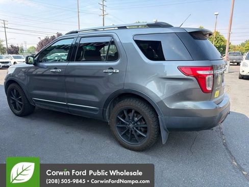 Used 2013 Ford Explorer XLT AWD/4WD image 4