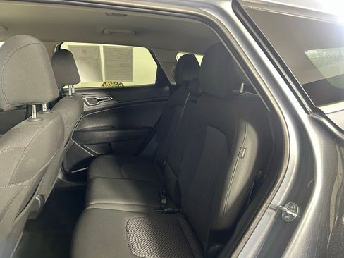 Used 2025 Kia Sportage LX image 16