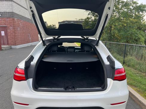 Used 2018 Mercedes-Benz GLC 300 4MATIC Coupe image 9