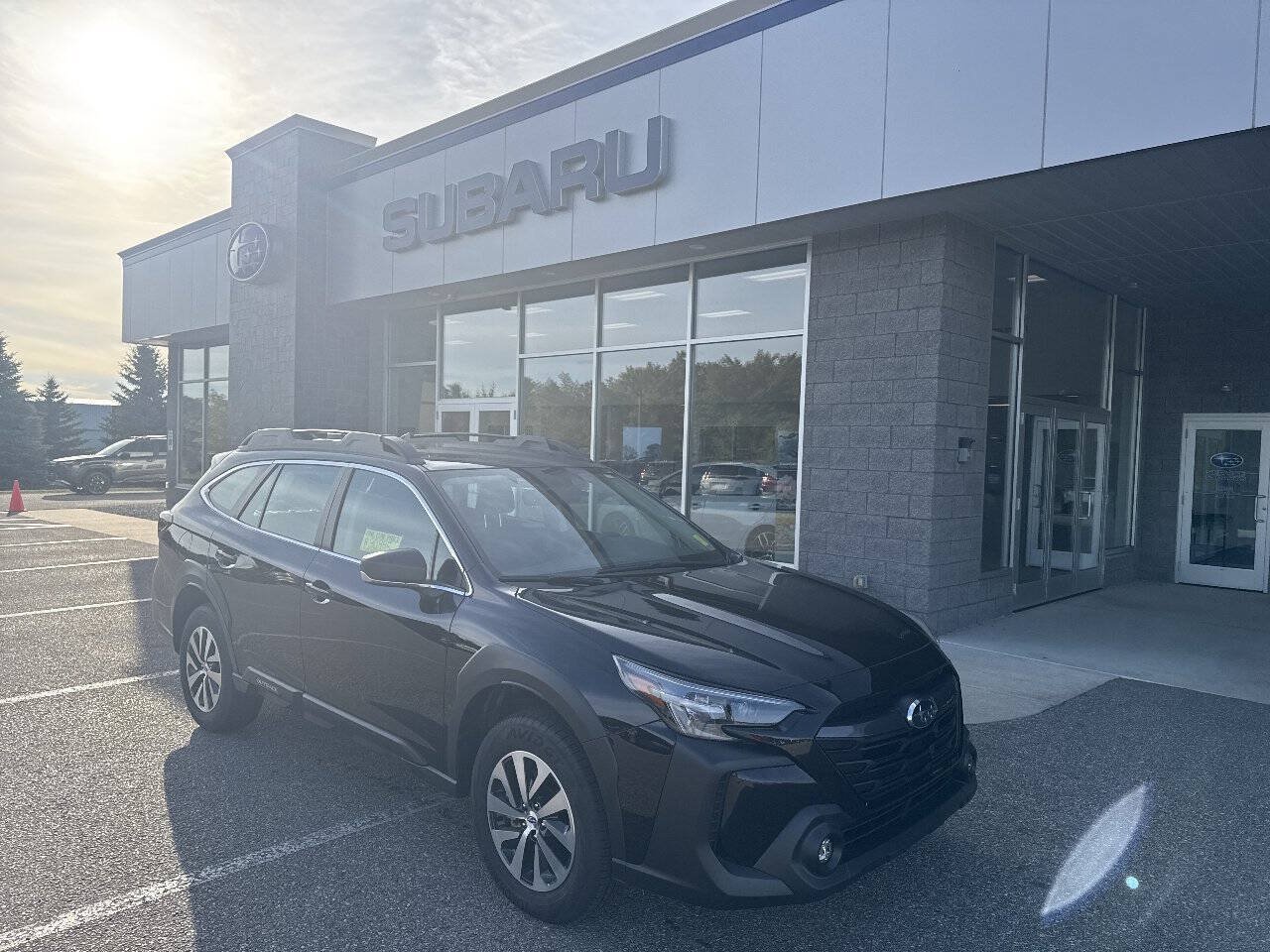 Certified 2025 Subaru Outback w/ Popular Package #1A AWD/4WD image 2