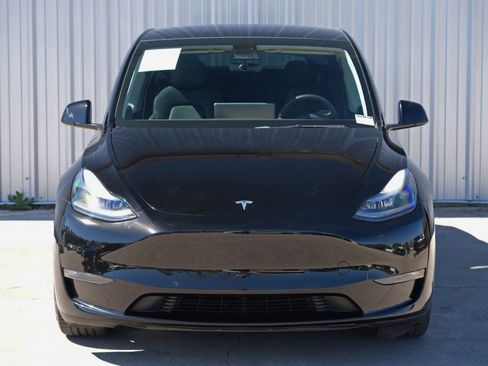 Used 2021 Tesla Model Y Performance image 46