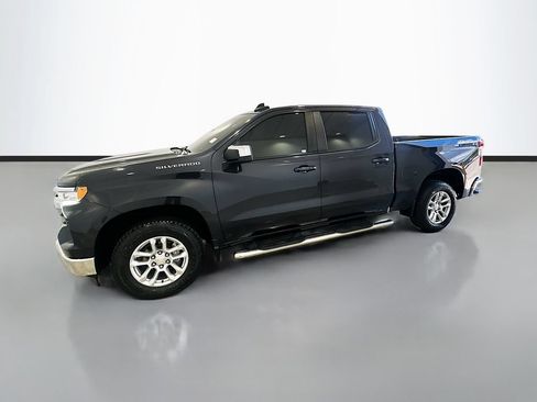 Used 2022 Chevrolet Silverado 1500 LT AWD/4WD image 4