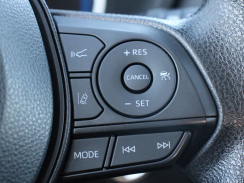 Certified 2025 Toyota RAV4 XLE image 25