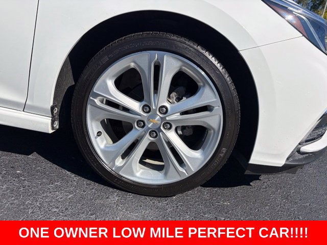 Used 2018 Chevrolet Cruze Premier FWD image 8