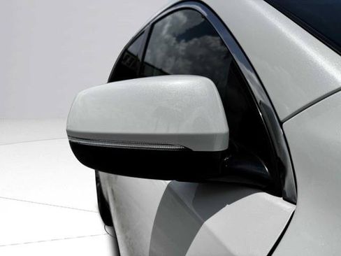 Used 2020 Acura MDX SH-AWD w/ Technology Package image 9