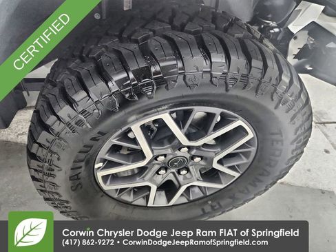 Certified 2025 Jeep Wrangler Sahara image 31