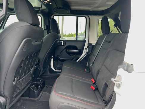 Used 2019 Jeep Wrangler Unlimited Rubicon AWD/4WD image 25
