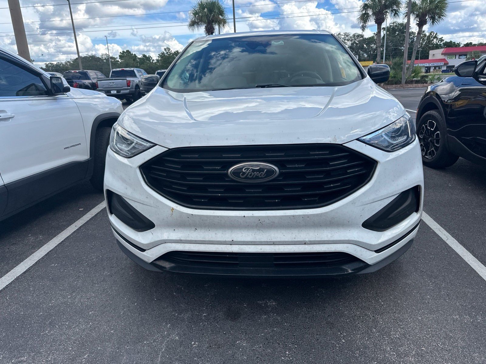 Used 2022 Ford Edge SE w/ Black Appearance Package AWD/4WD image 3