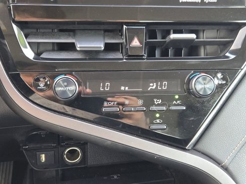 Used 2023 Toyota Camry XSE FWD image 20