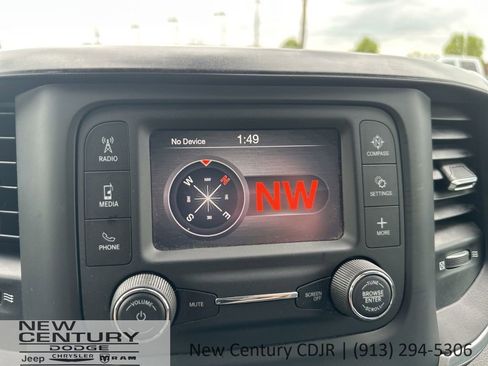 Used 2022 RAM 1500 Big Horn AWD/4WD image 30