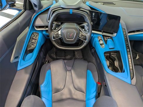 Used 2022 Chevrolet Corvette Stingray Premium Conv w/ Z51 Performance Package image 16