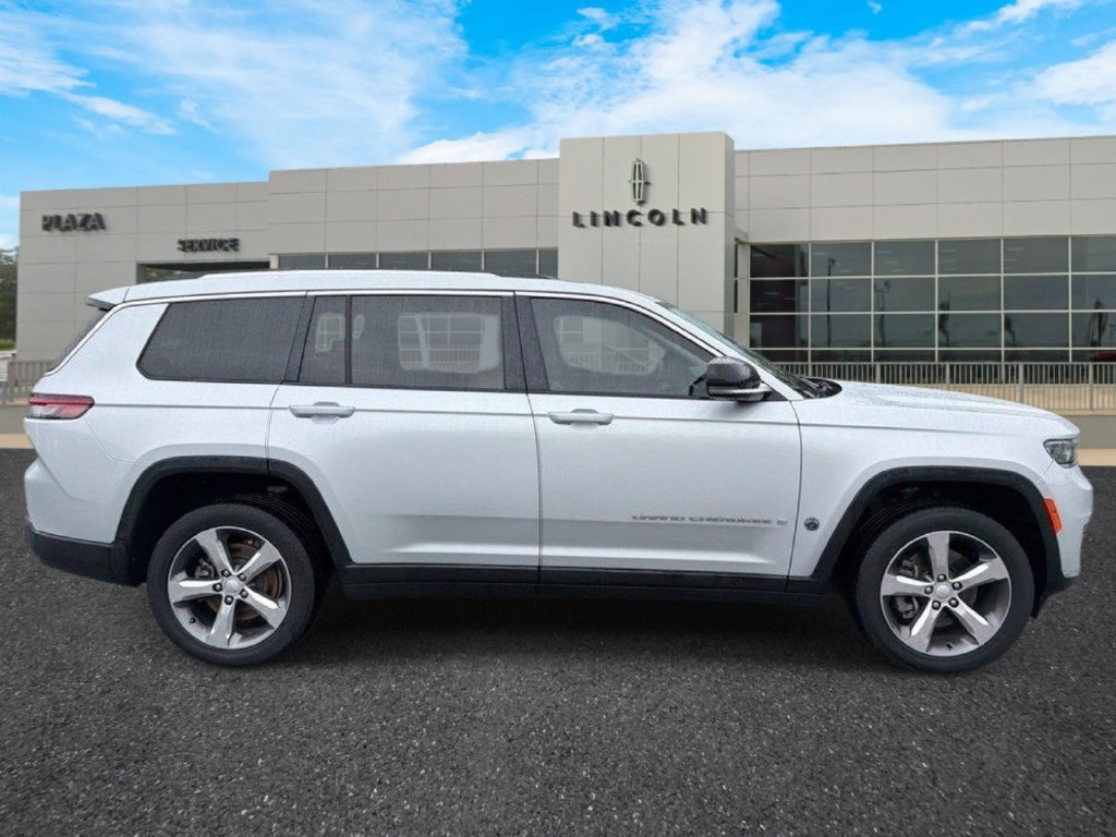 Used 2022 Jeep Grand Cherokee L Limited RWD image 2