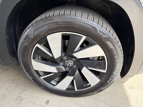 Used 2026 Volkswagen Atlas Cross Sport SE FWD image 27