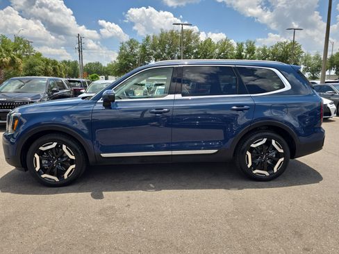 Certified 2023 Kia Telluride EX FWD image 5