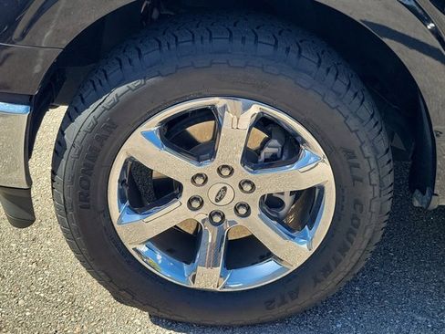 Used 2023 Ford F150 Lariat image 11