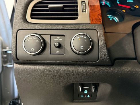 Used 2013 GMC Sierra 2500 SLT w/ Suspension Package, Off-Road image 18