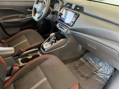 Used 2024 Nissan Versa SR FWD image 14