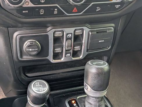 Used 2020 Jeep Wrangler Unlimited Sport S AWD/4WD image 29
