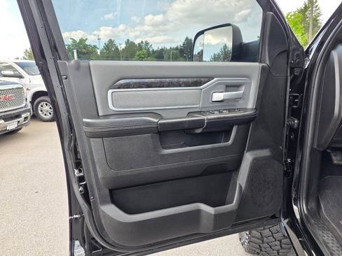 Used 2022 RAM 3500 Big Horn AWD/4WD image 22