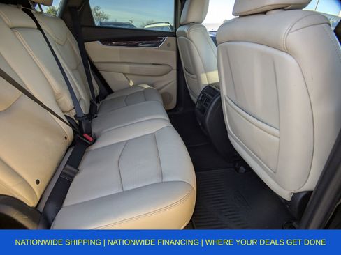 Used 2017 Cadillac XT5 Luxury w/ Driver Awareness Package image 16