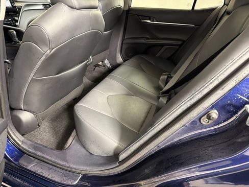 Used 2022 Toyota Camry XSE image 21