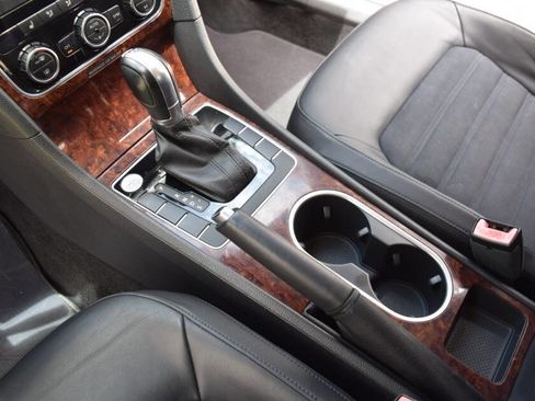 Used 2013 Volkswagen Passat TDI SEL Premium FWD image 55