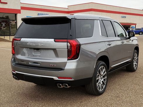 New 2026 GMC Yukon Denali w/ Denali Reserve Package image 3